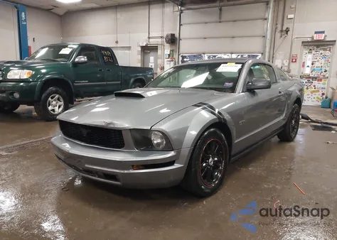 2006 Ford Mustang V6 z USA, uszkodzony, nr VIN 1ZVFT80N265158022